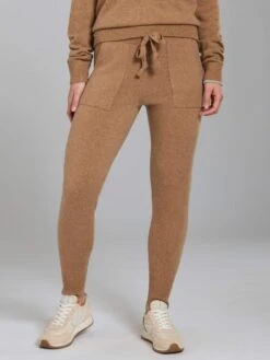 Koko Jogger -Greyson Clothiers Shop LFA23B46 568 FRONT 9378