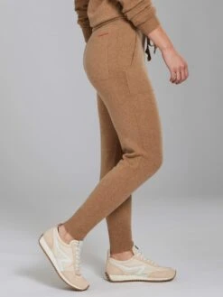 Koko Jogger -Greyson Clothiers Shop LFA23B46 568 SIDE 9446