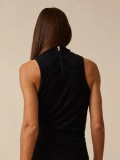 Wolf Links Lace Mock Neck Top -Greyson Clothiers Shop LFA23K31 001 2129 BACK